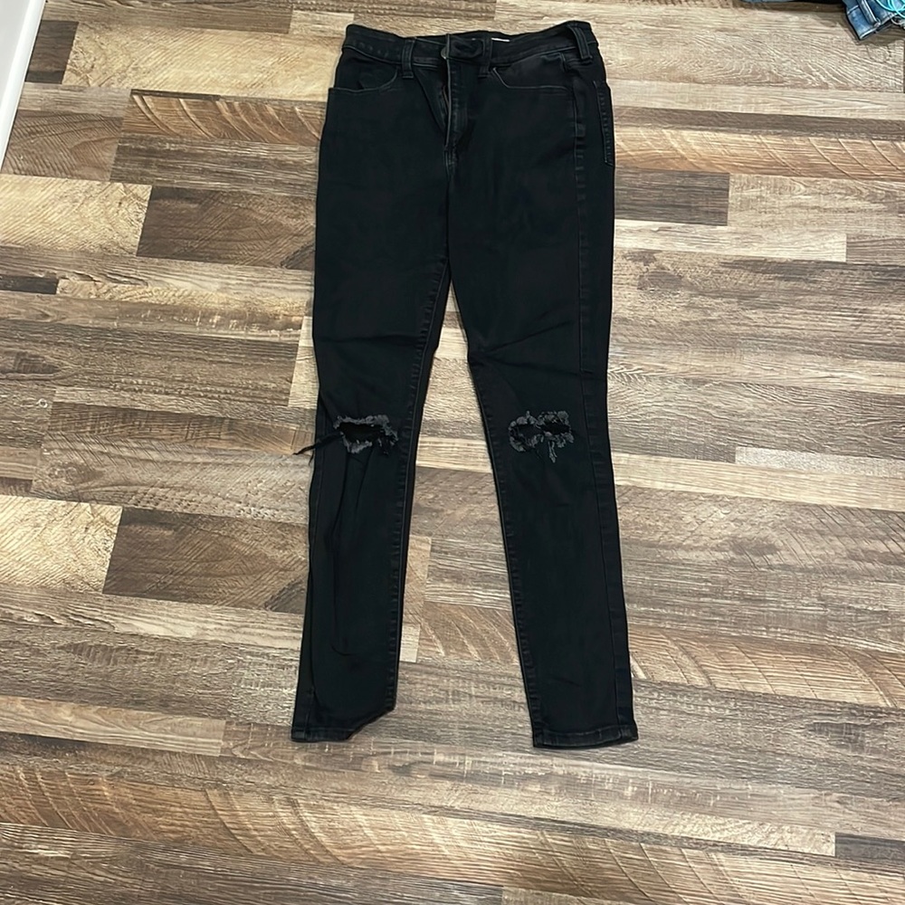 black ripped skinny jeans
